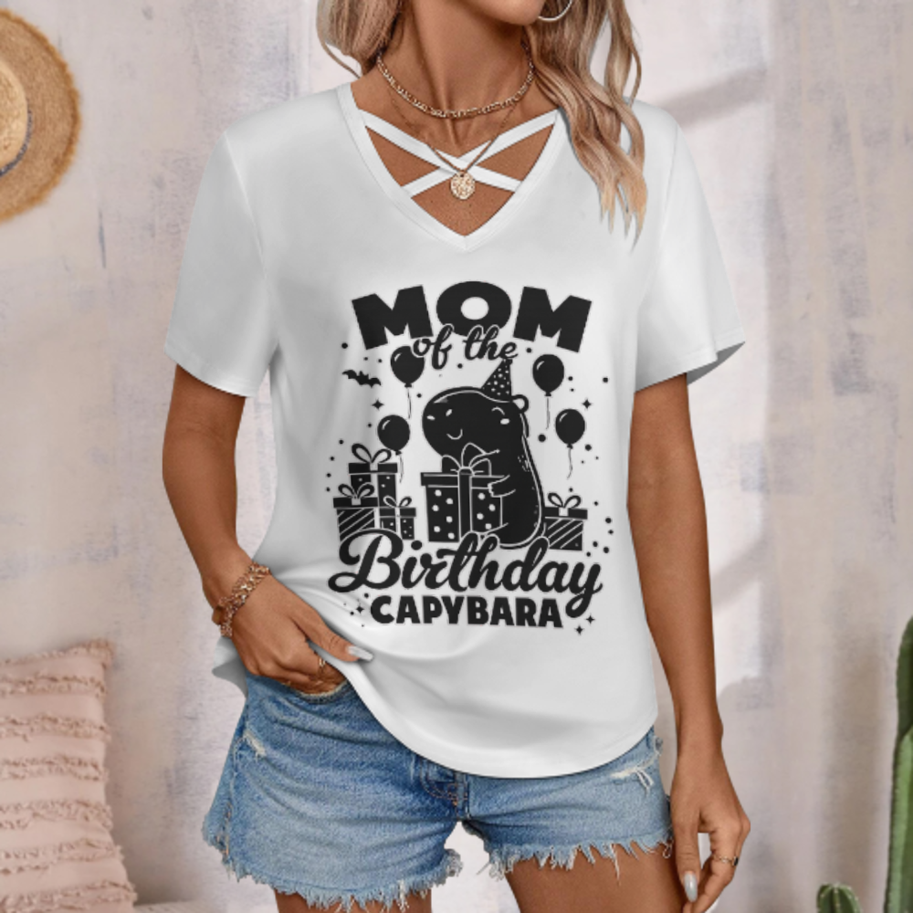 Mom Of The Birthday Capybara Shirt – Cute Party Animal Graphic Tee for Moms(z842)