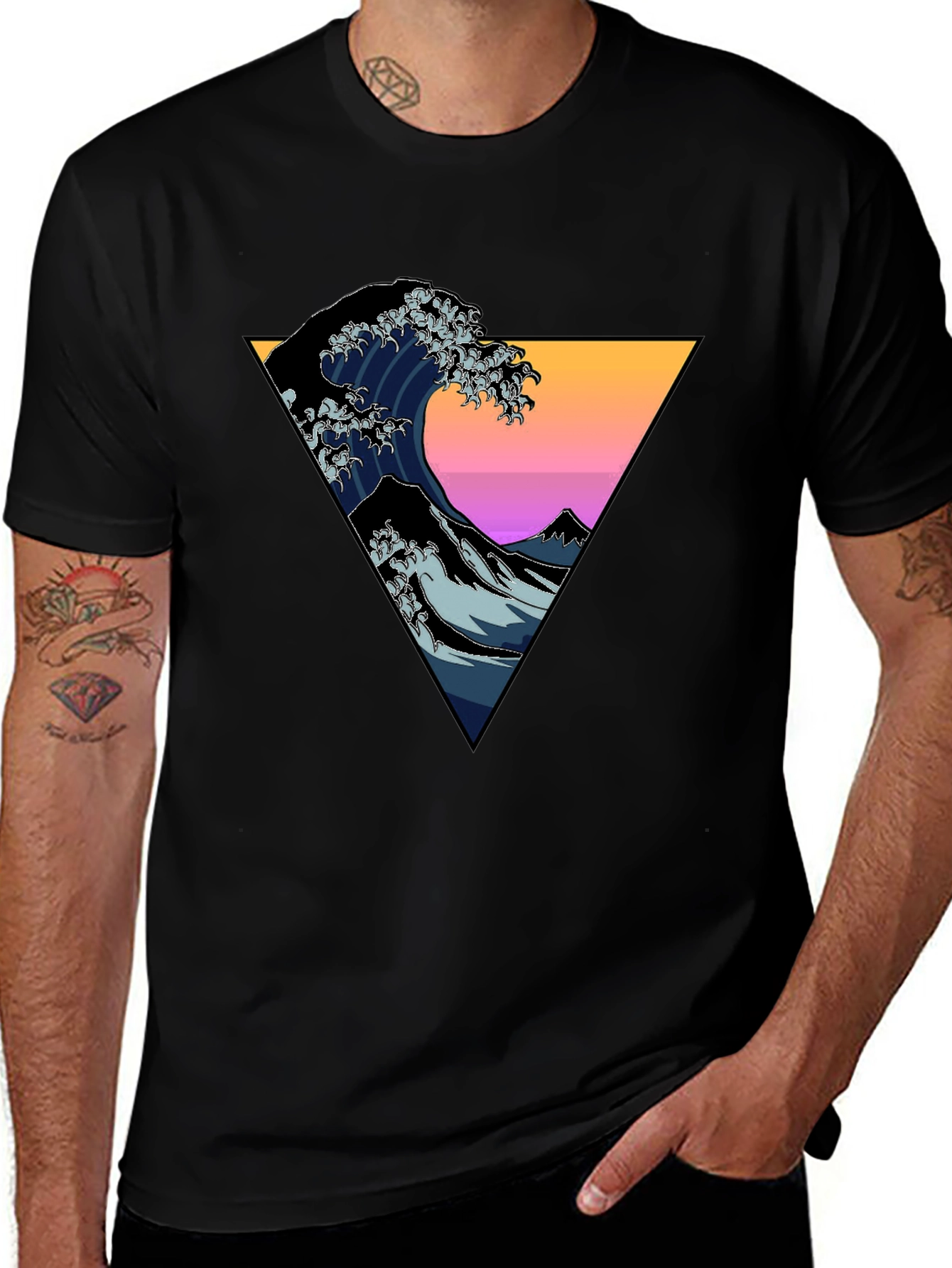 Great Wave Triangle Graphic Tee - Black