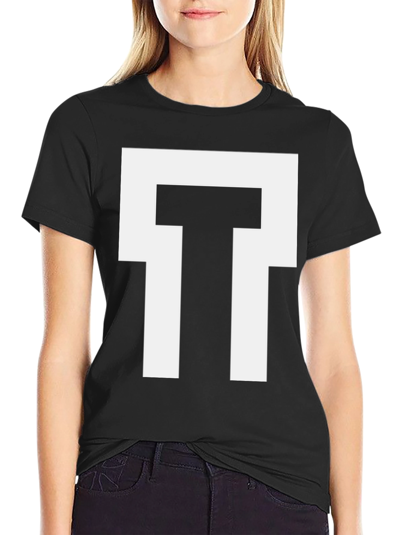 Geometric T-Shirt: Modern Minimalist Design