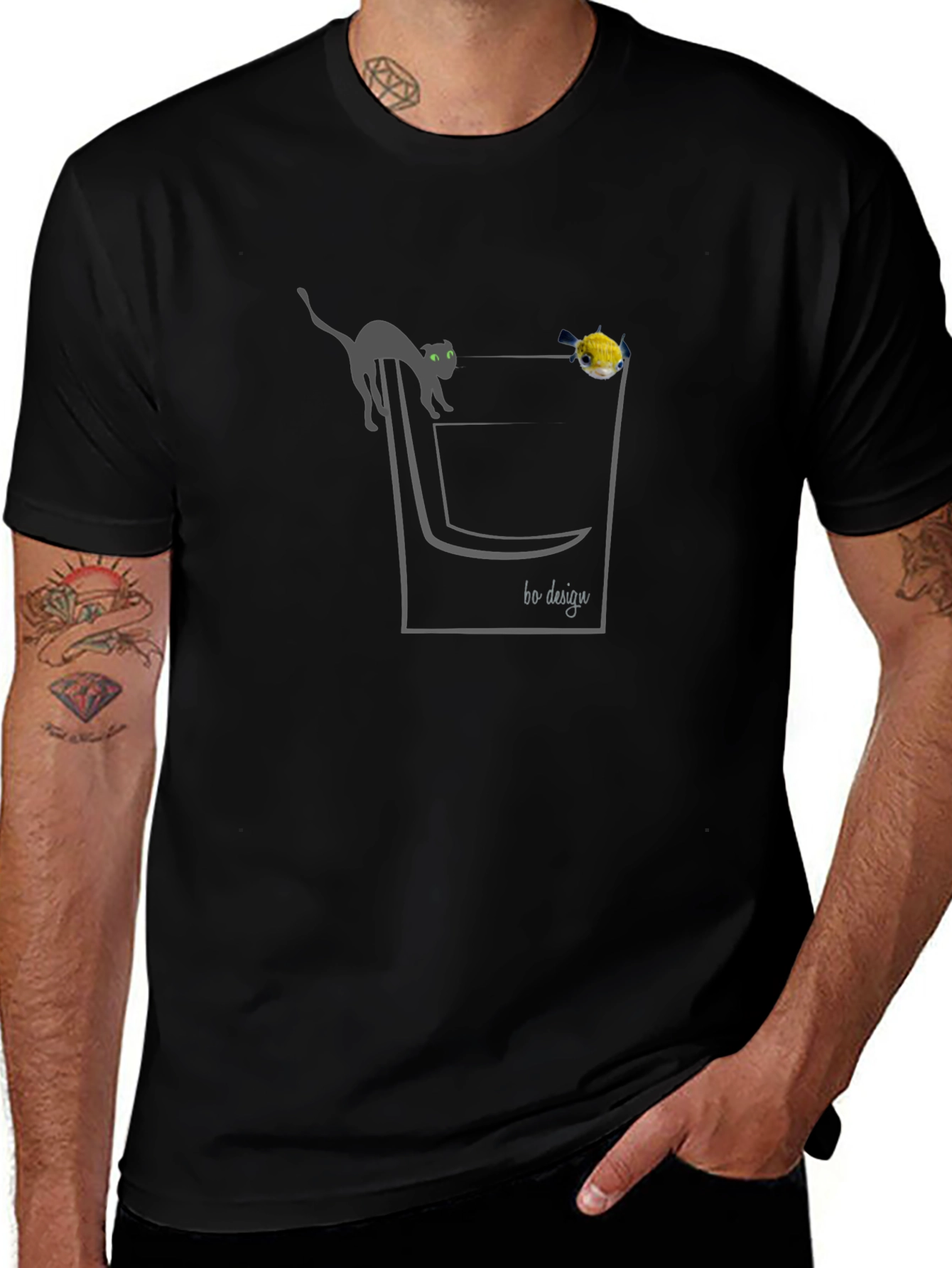 Cat & Fish Pocket Graphic T-Shirt - Black